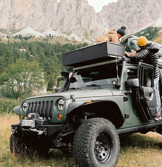Location Jeep Wrangler Rubicon Overland Voyage Dolomites 4x4 tente de toit