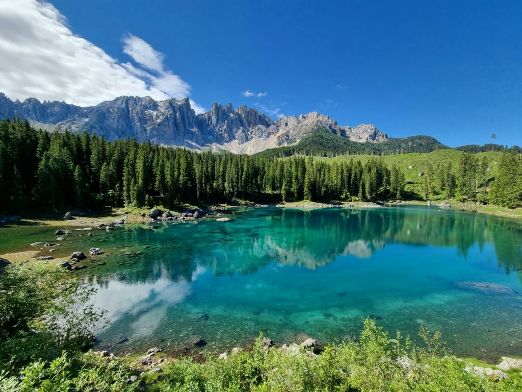 Lac de Carezza Voyage Dolomites 4x4 tente de toit