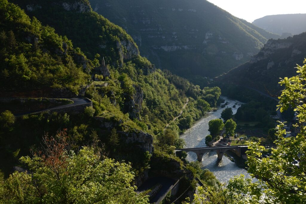 Itinéraires pour un Road trip en 4x4 avec tente de toit depuis Paris