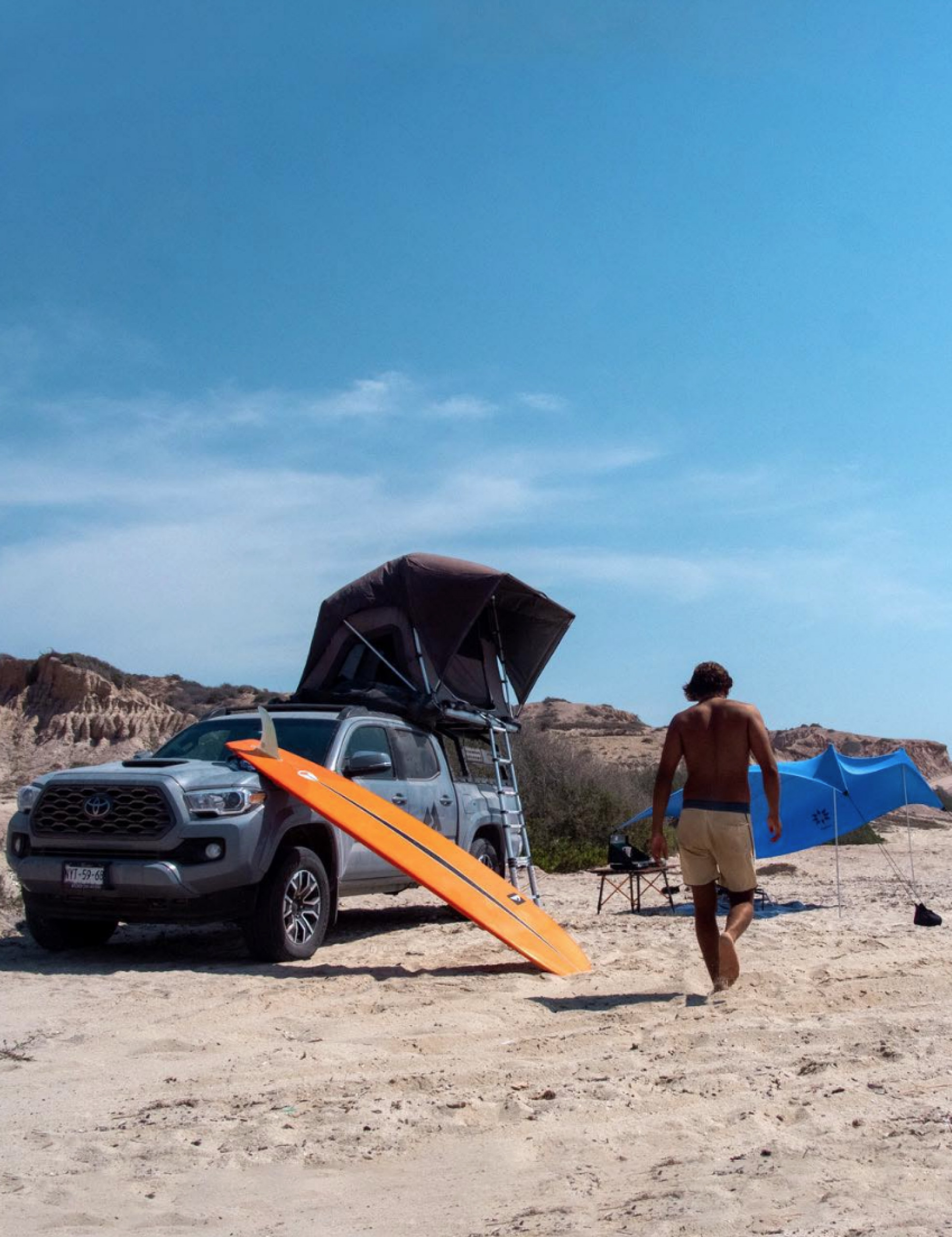 Louer 4x4 Toyota Tacoma avec tente de toit pour un road trip en Basse Californie au Mexique