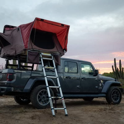 Louer 4x4 jeep Wrangler Gladiator avec tente de toit à Mexico city pour un road trip en Basse Californie