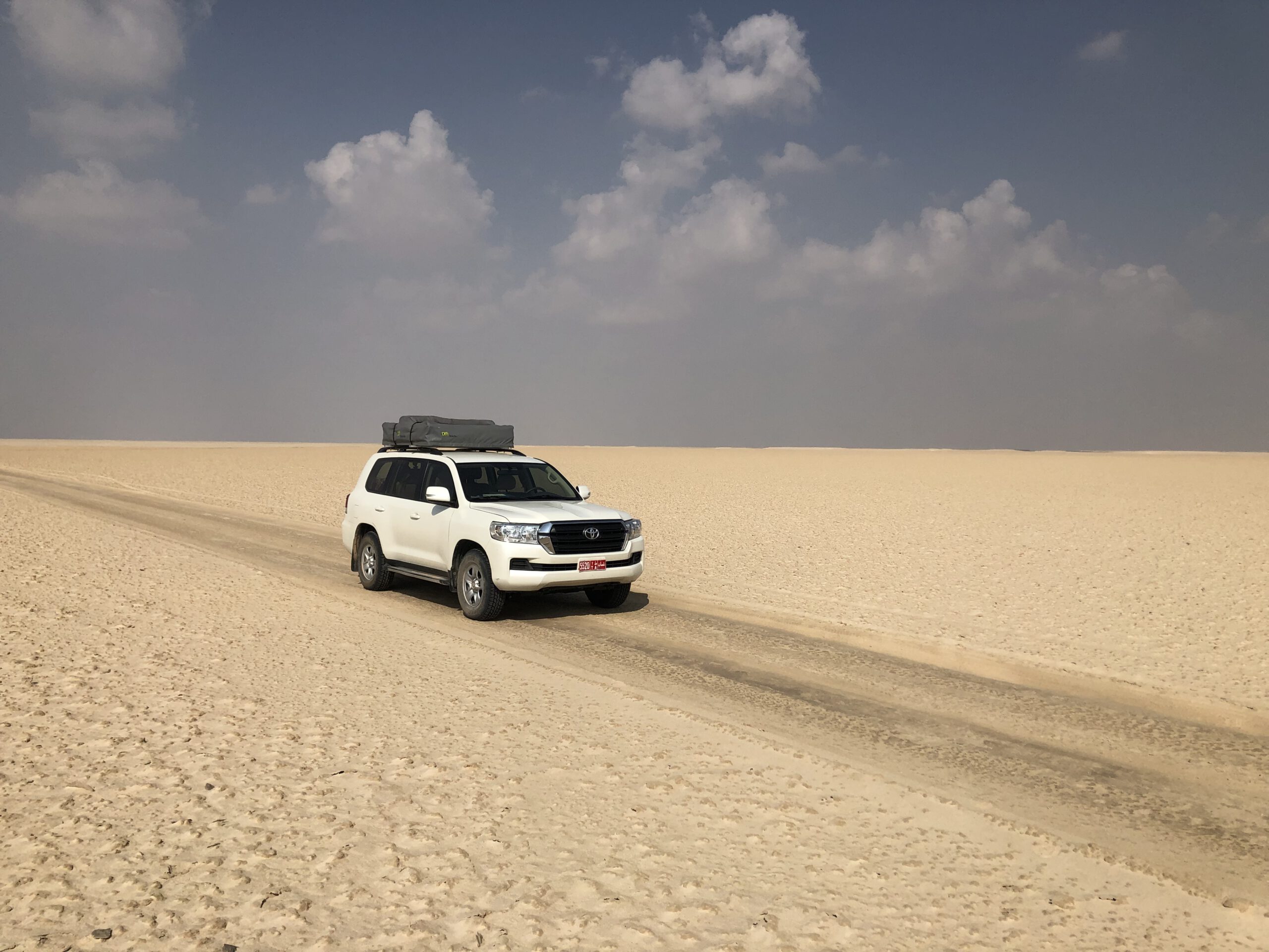 Conduire dans le désert d’Oman en 4x4 aménagé dans le Wahiba Sands