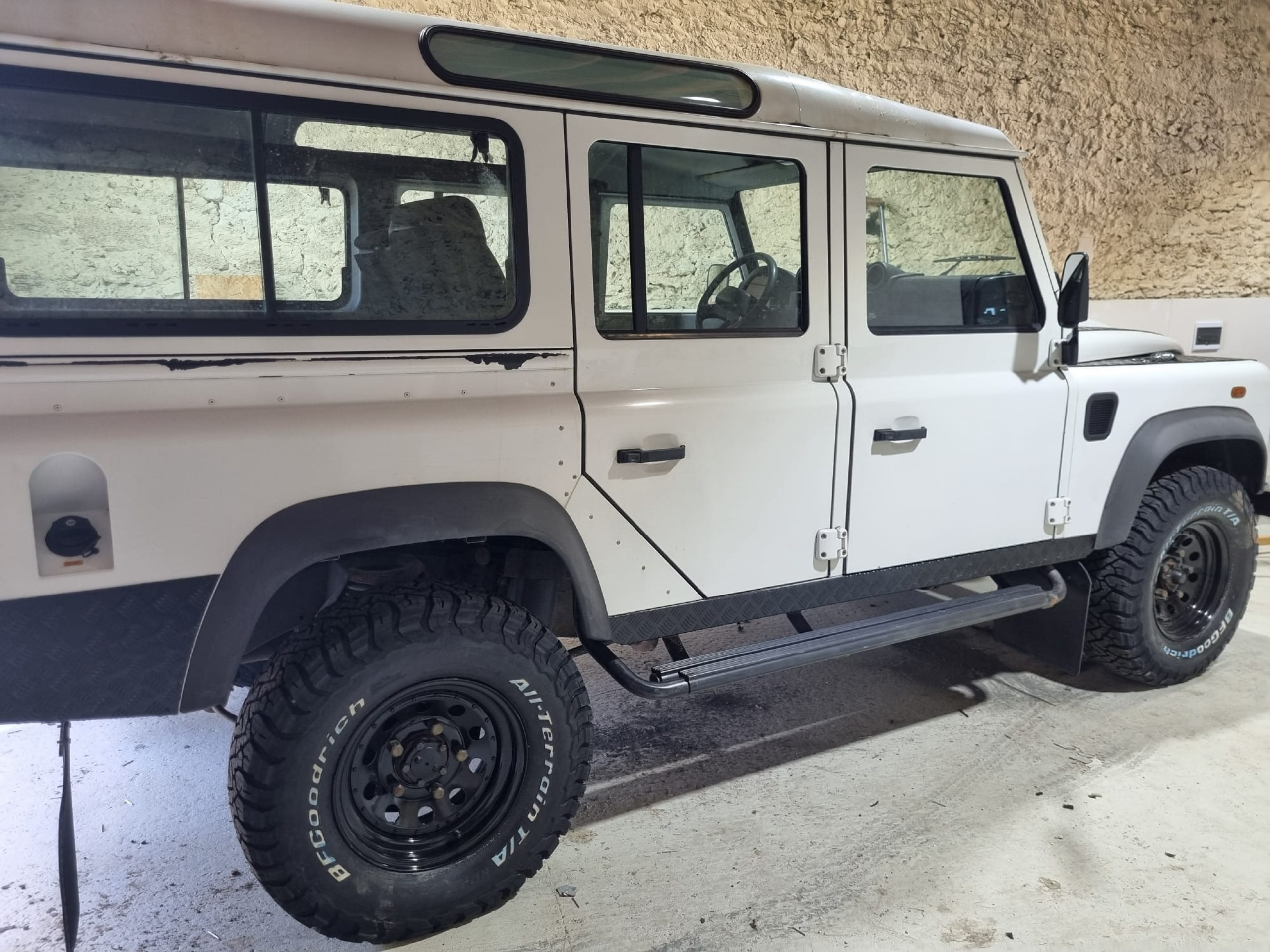 Defender 110 Td4 (disponible avec tente de toit fin juin)