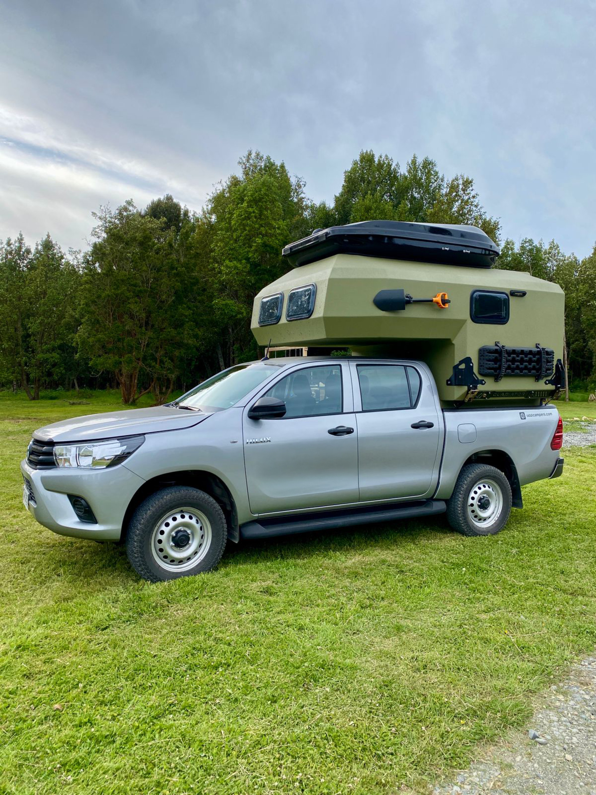 Gladiator Green Hilux Mateo 